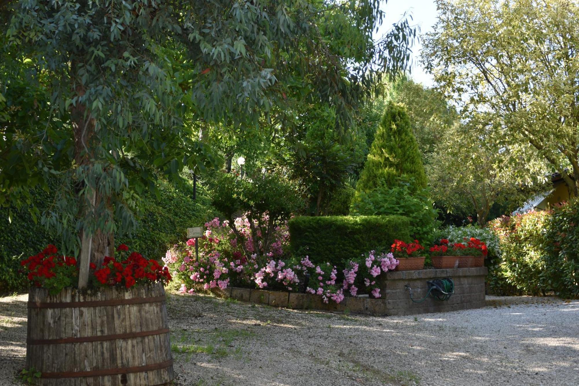 Agriturismo Le Ginestre Villa Capodimonte Exterior photo